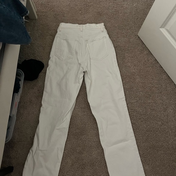 Abercrombie & Fitch Women's Cream Straight Leg Jeans - Picture 4 of 4